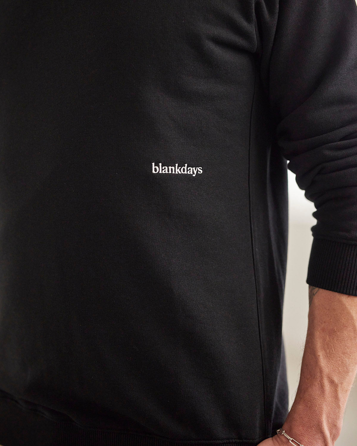 TENCEL™ SWEATSHIRT BLACK