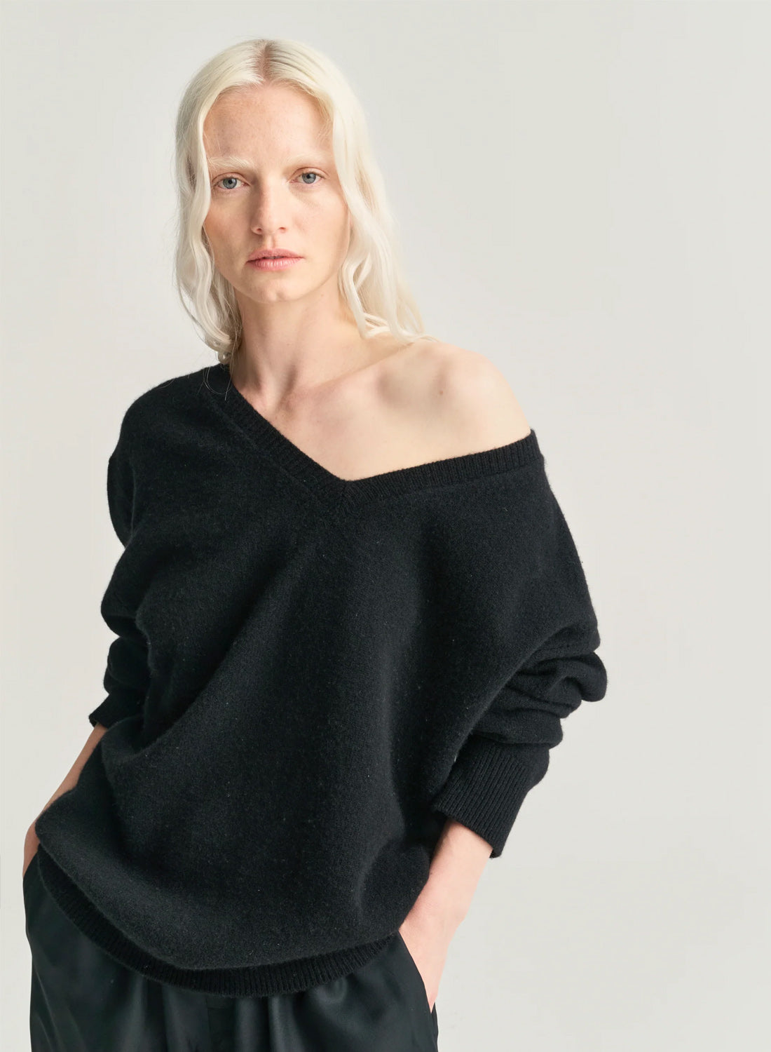 V-neck Wool Cashmere Black