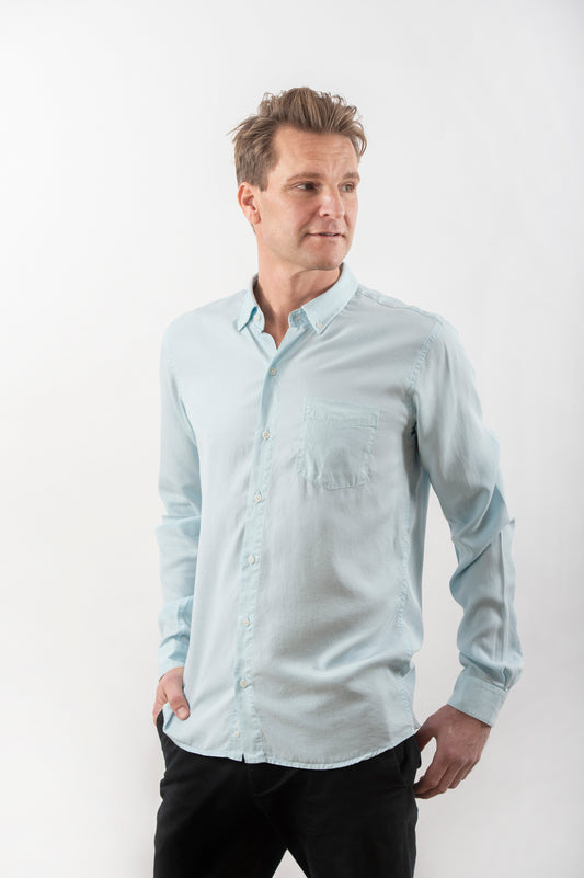 THE SHIRT SKY BLUE