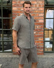 Load image into Gallery viewer, LINEN SHORTS ARMY OLIVE
