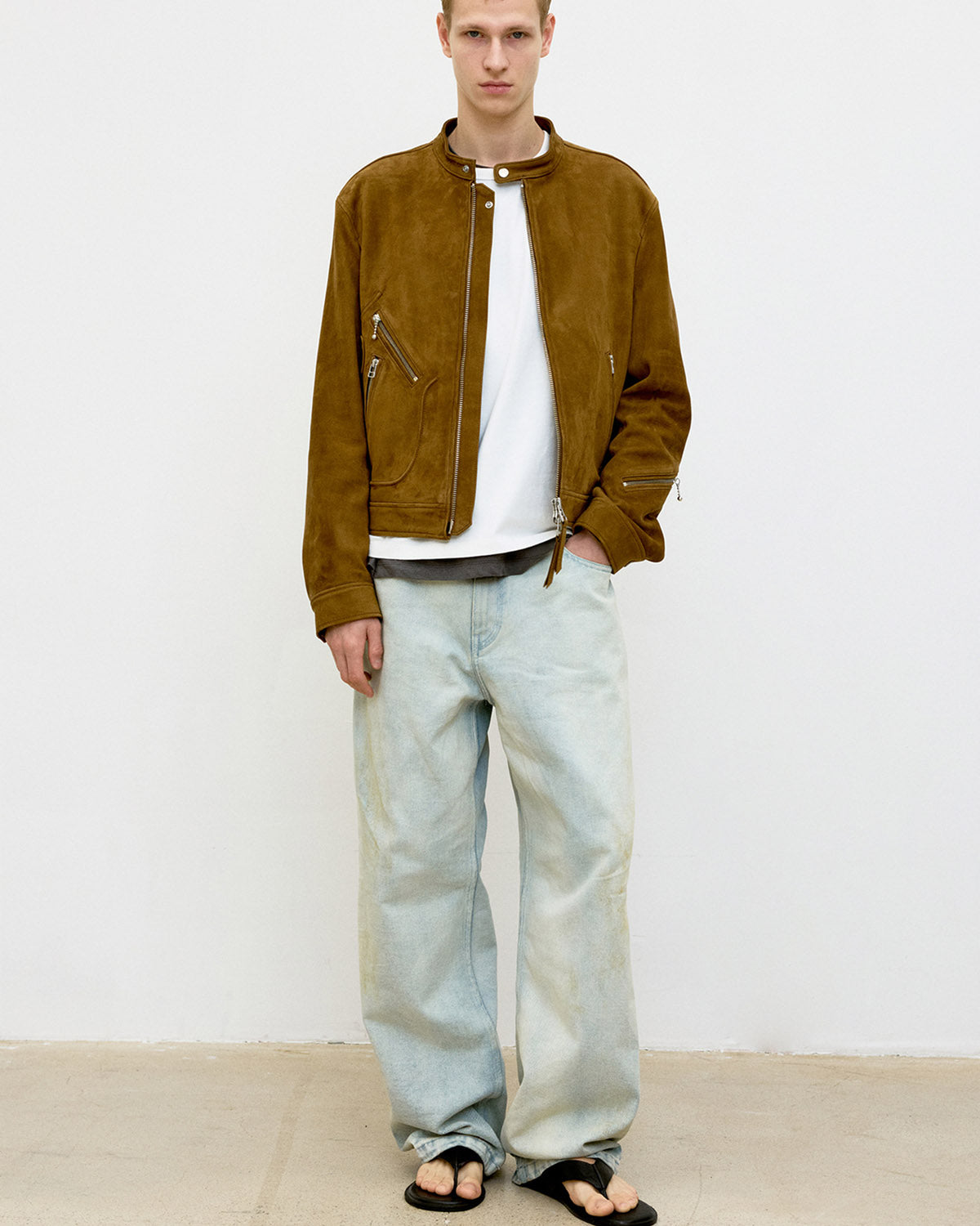 COOR STRAIGHT CUT SAND WASHED JEANS