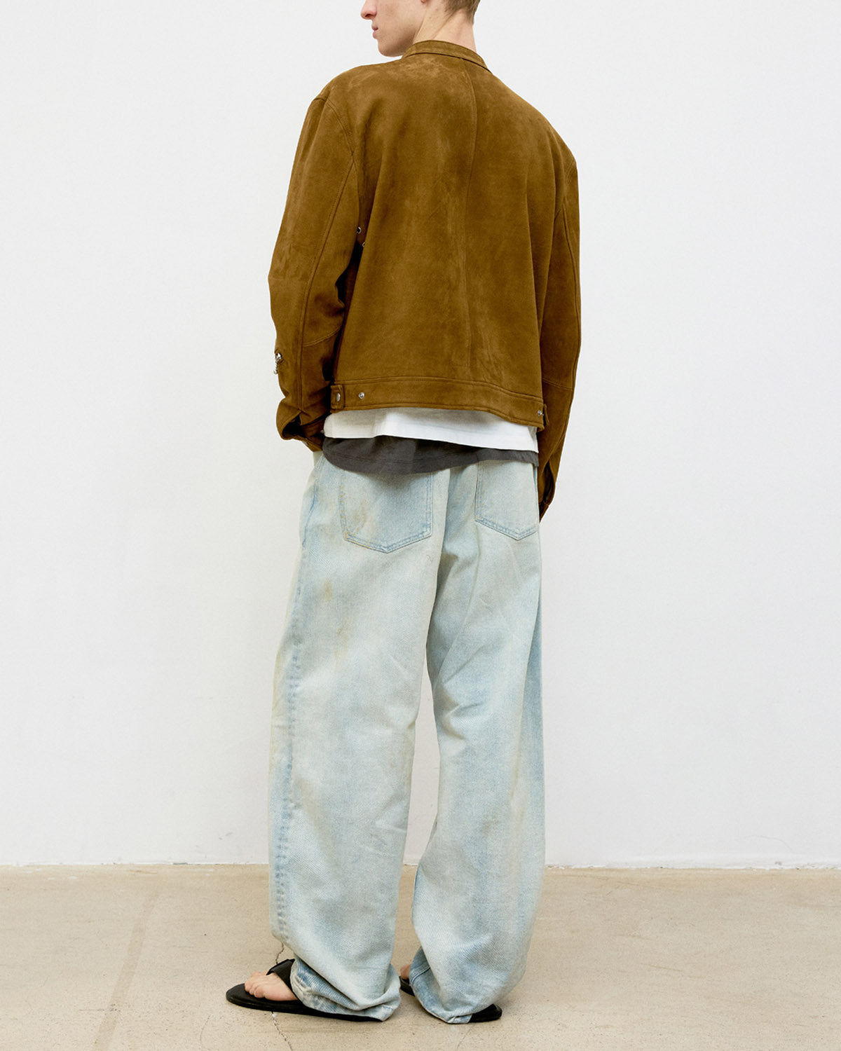 COOR STRAIGHT CUT SAND WASHED JEANS