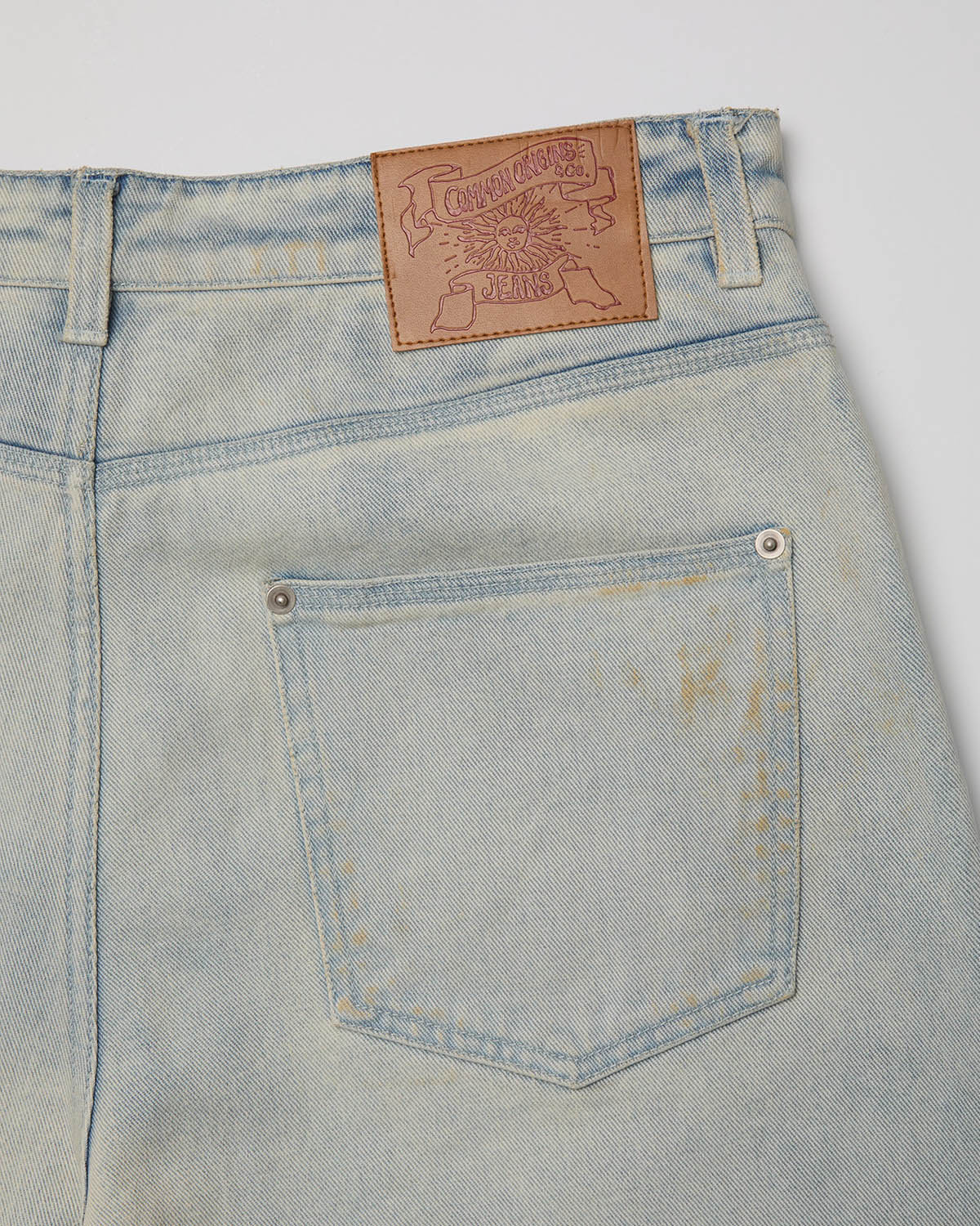 COOR STRAIGHT CUT SAND WASHED JEANS