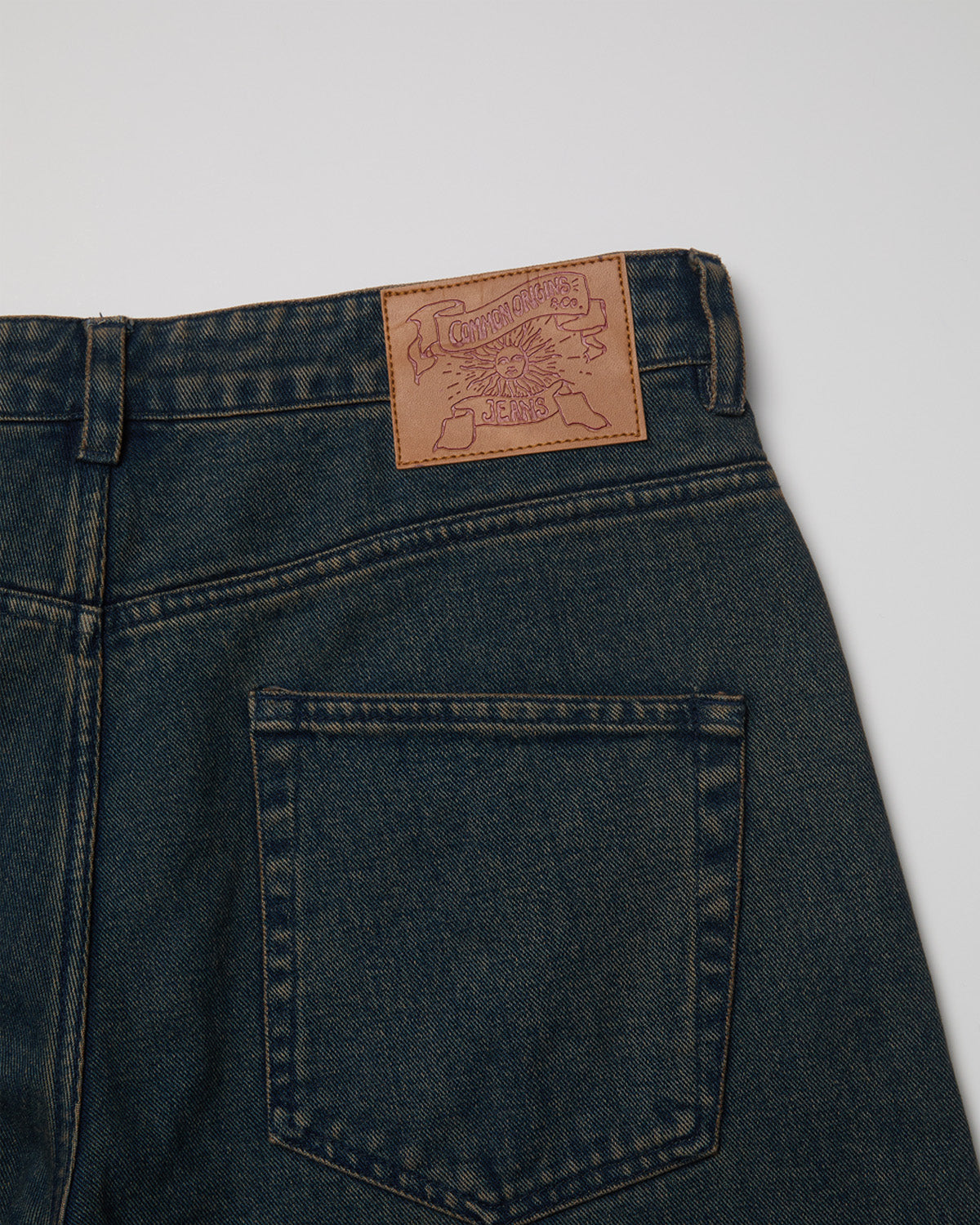 COOR BACK SIDE BLUE TINTED JEANS