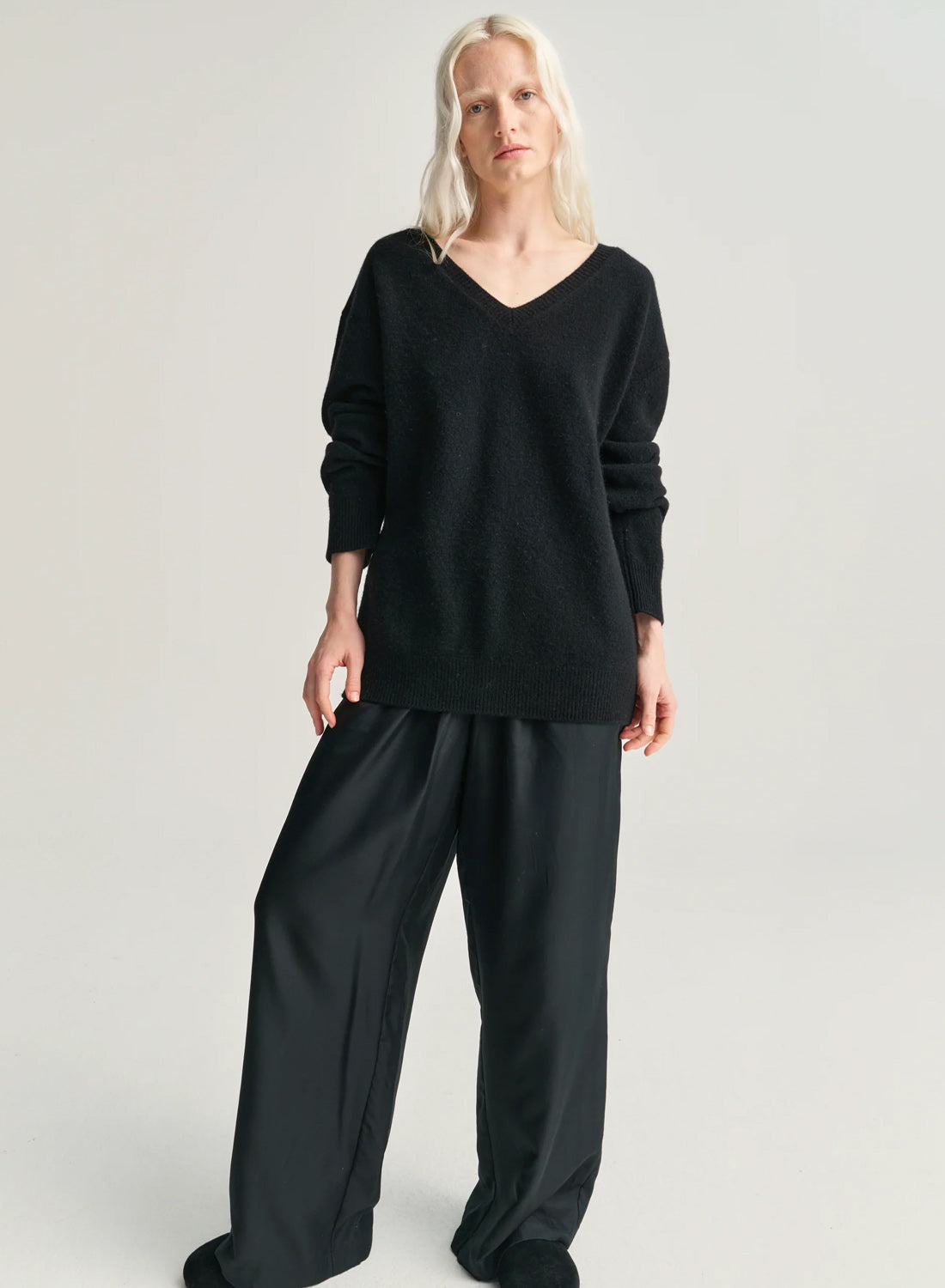V-neck Wool Cashmere Black