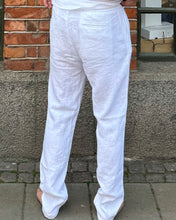 Load image into Gallery viewer, LINEN TROUSER WHITE
