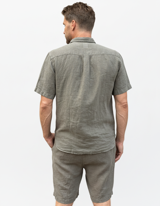 THE LINEN SHORTS ARMY OLIVE