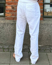 Load image into Gallery viewer, LINEN TROUSER WHITE
