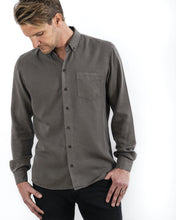Load image into Gallery viewer, TENCEL SHIRT ARMY OLIVE-shirts-Blankdays
