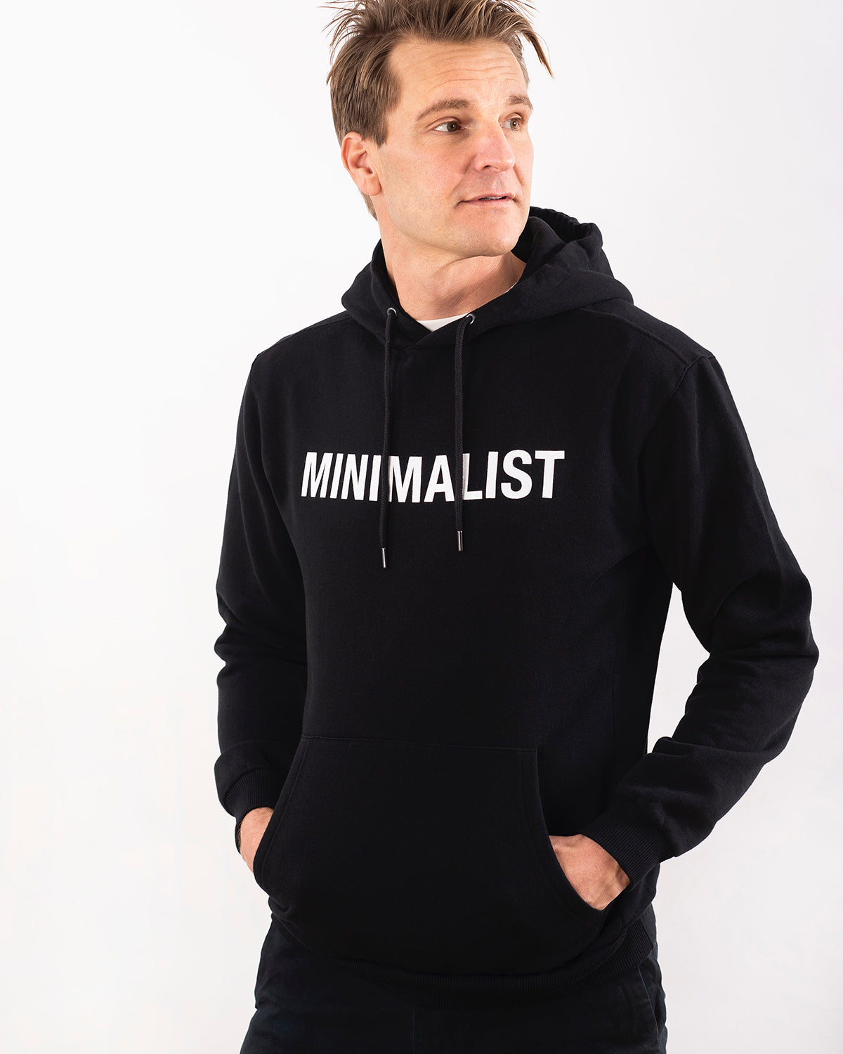 MINIMALISTISK HOODIE SVART
