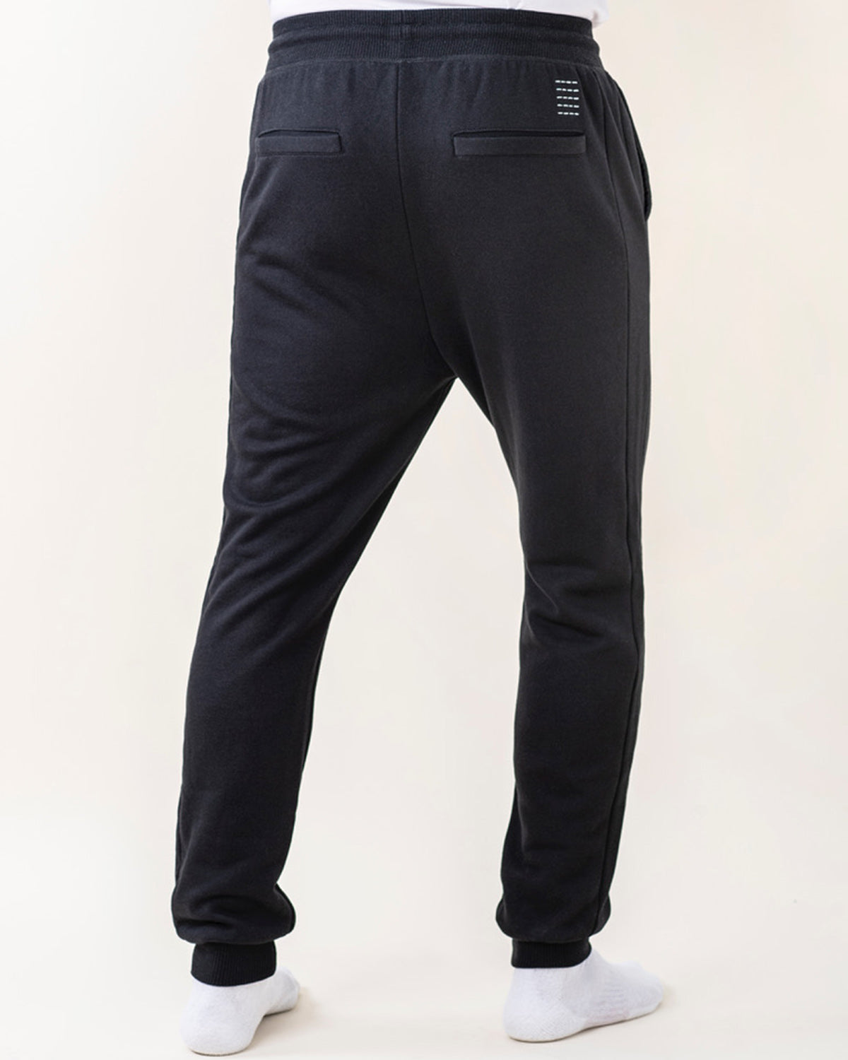 THE SWEATPANTS BLACK