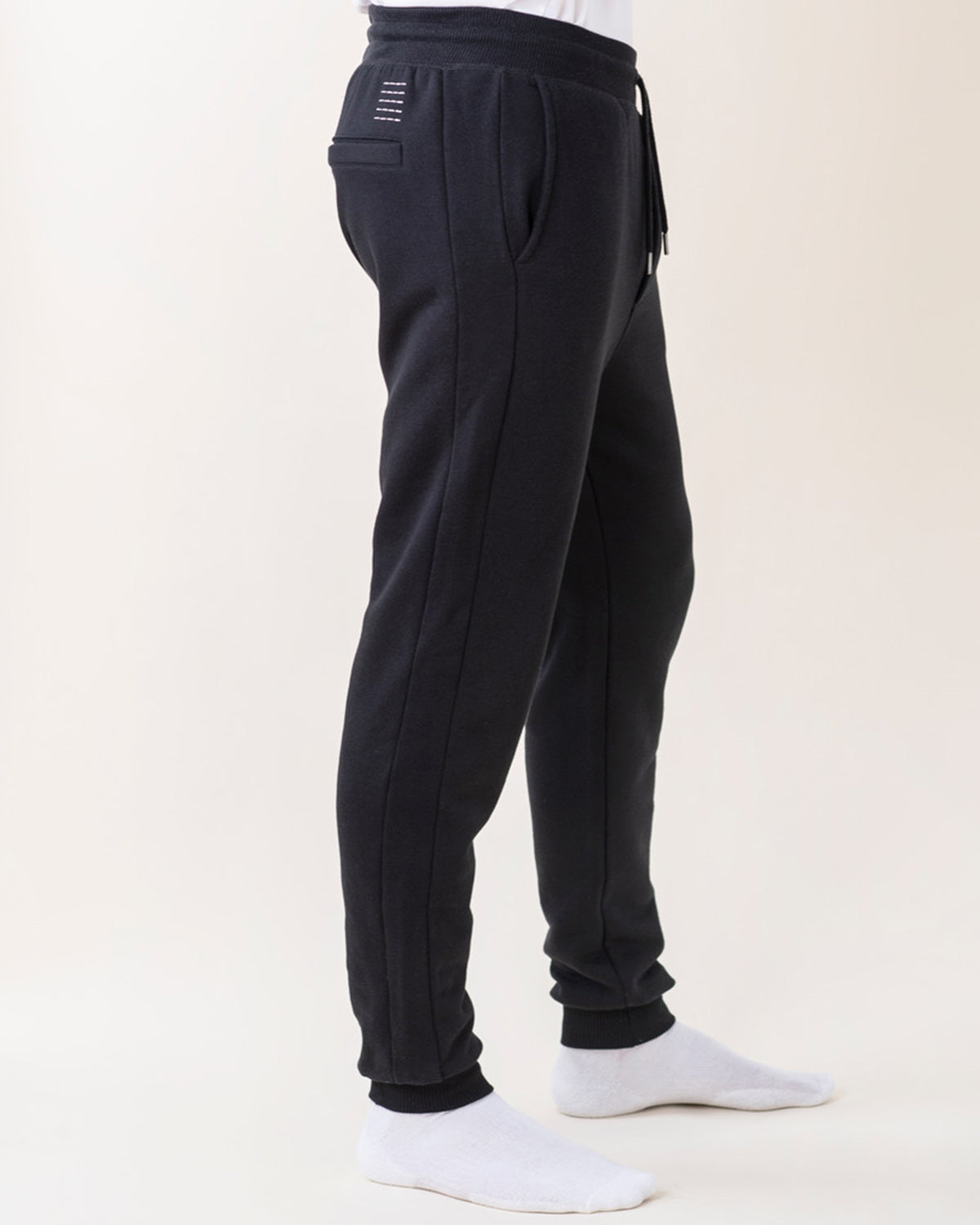 THE SWEATPANTS BLACK
