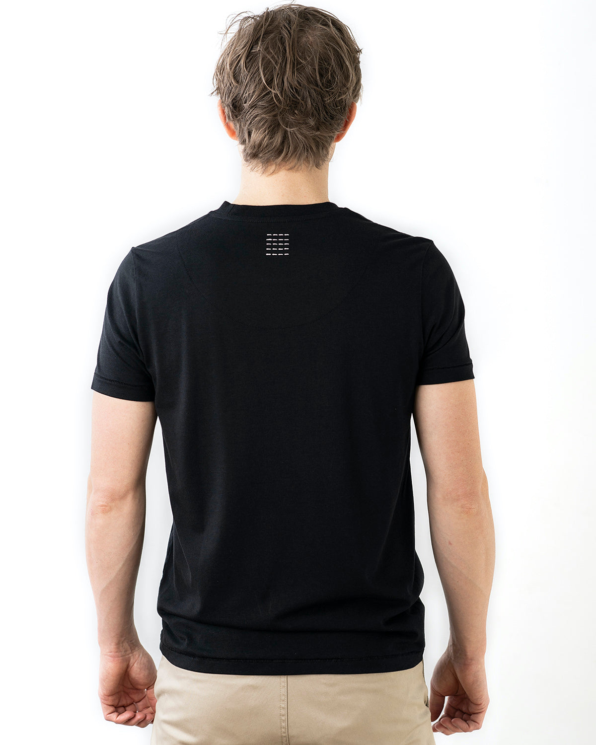LYXIG T-SHIRT SVART
